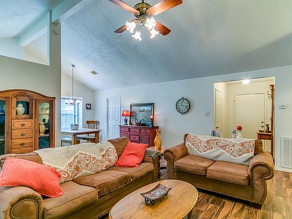4th image of 907 Postwood Ln