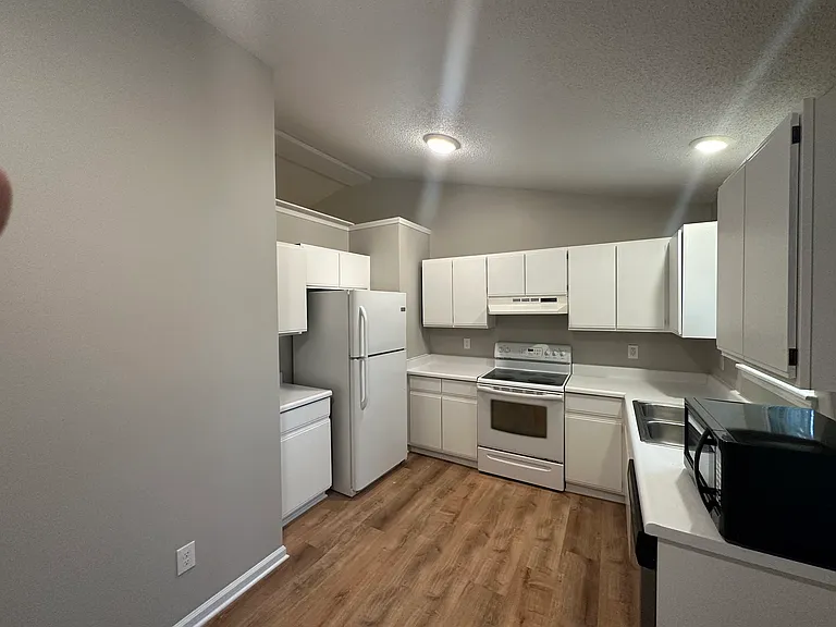 161 Mill Creek Dr — Photo 4