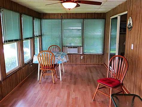 3rd image of 905 Beechwood Ave