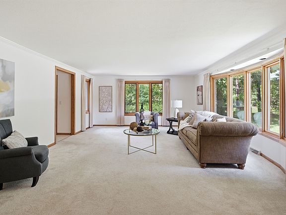 2nd image of 2581 White Pine Rd