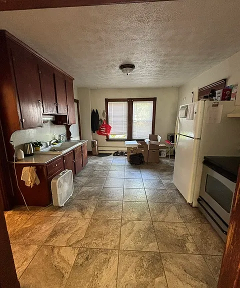 47 Adams St #2 — Photo 1