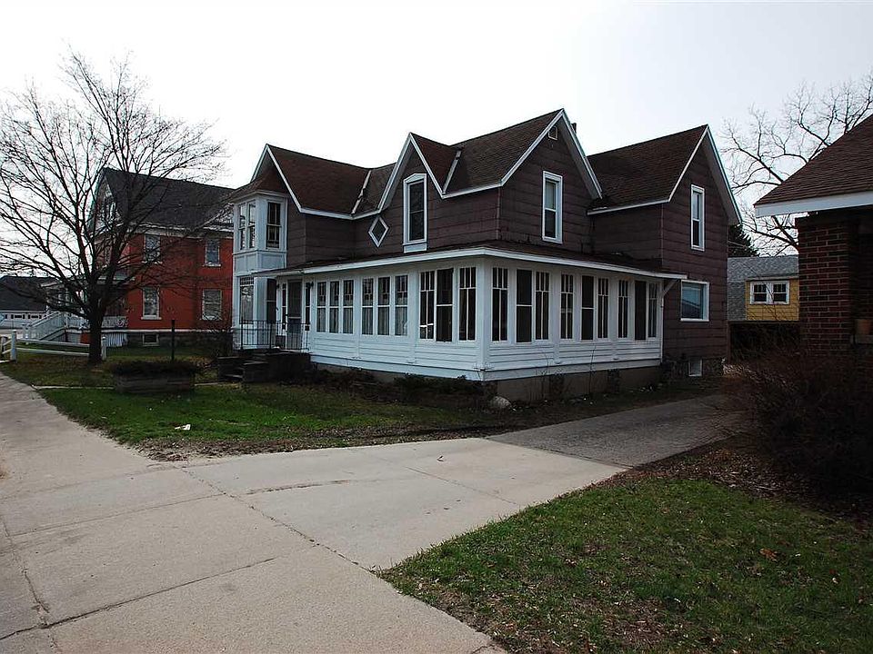 1st image of 212 E Houghton Ave