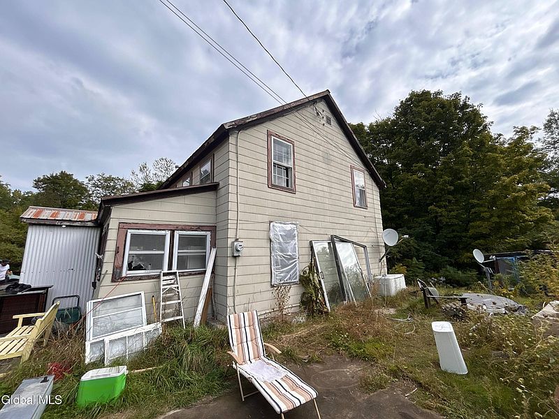 5th image of 122 New Hague Road