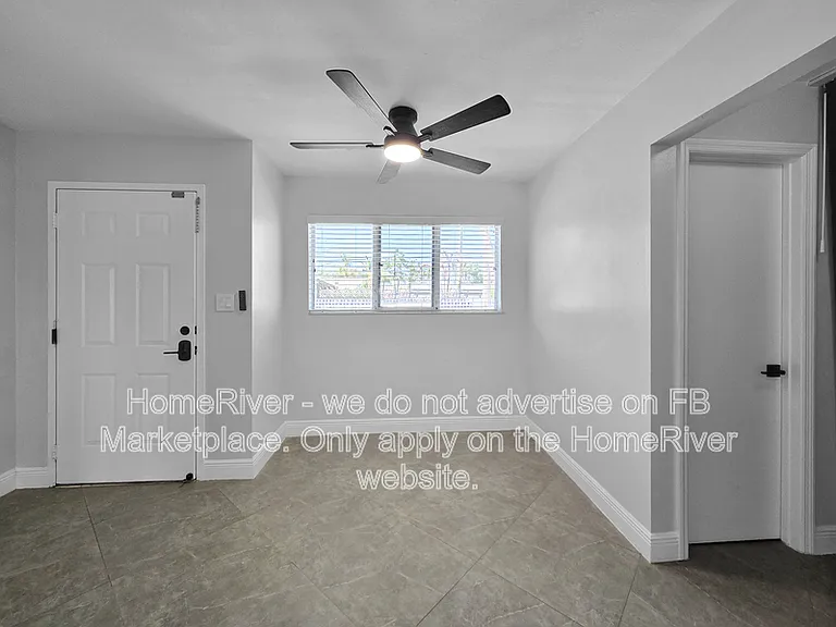 616 Beach Park Ln #V261 — Photo 5