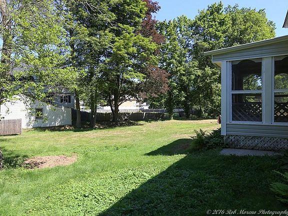 4th image of 31 Longwood Ave