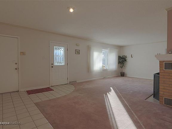 2nd image of 1105 S Lincoln Ave