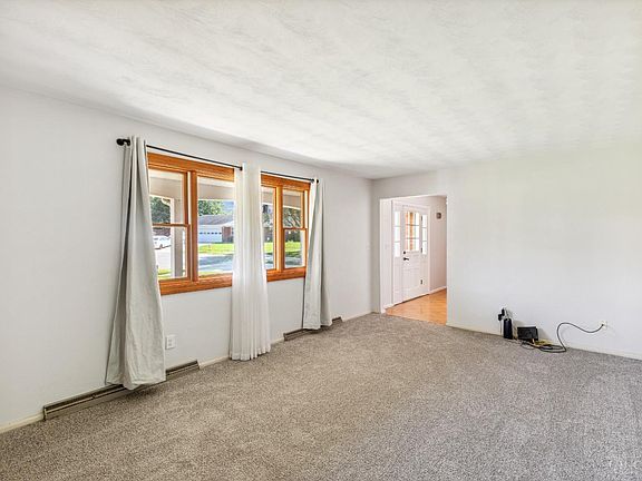 5th image of 1305 Carlwood Dr