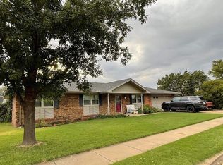 1613 Maple Ave, Panhandle, TX 79068