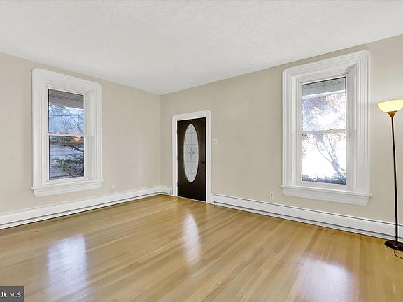 2nd image of 156 S Carlisle St