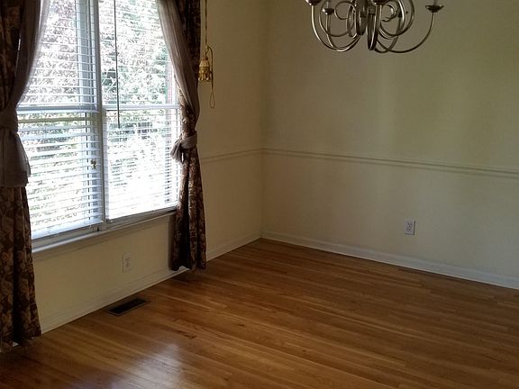 Formal dining room, large enough for the family for holiday