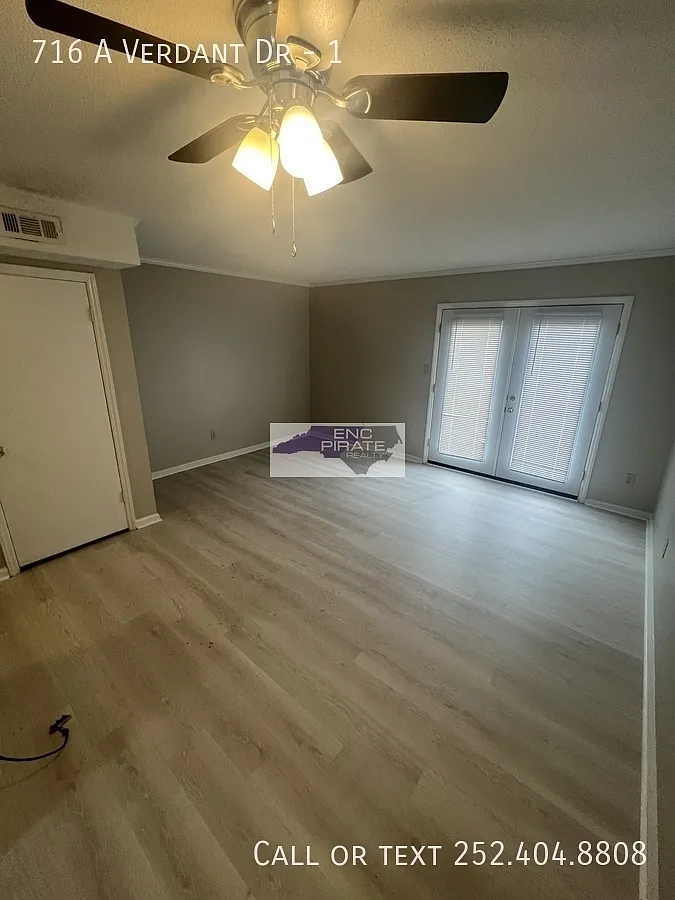 2 bed, 1.5 bath, $1,000 — Photo 3
