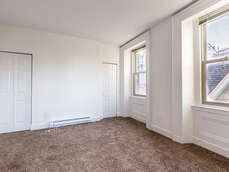 1516 Warren St — Photo 14