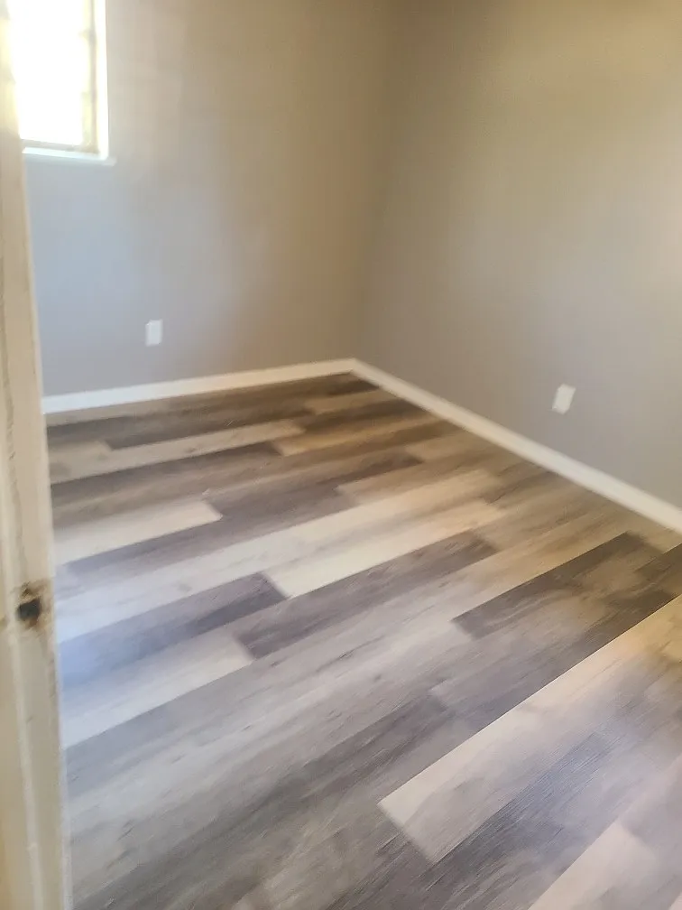 2 bed, 1000 sqft, $925 — Photo 3