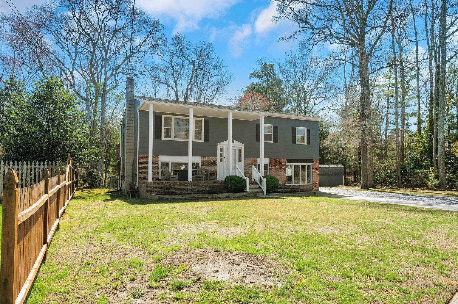 815 Seasounds Ave photo 1