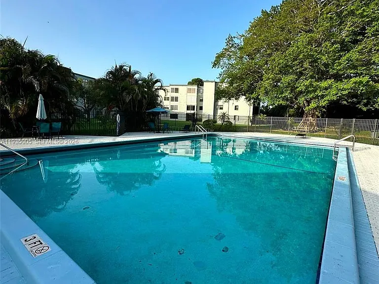 9440 SW 8th St #402 — Photo 44