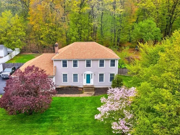 109 Apple Ridge Rd, West Springfield, MA 01089