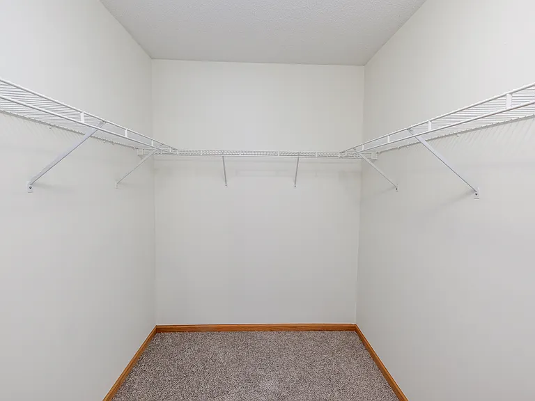 Oak Pointe Townhomes — Photo 23