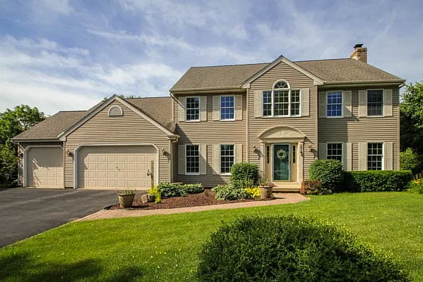 2160 Sheffield Ln photo 1