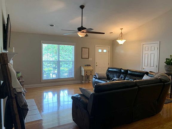5th image of 1529 Teton Ln