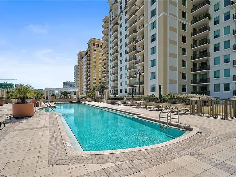 800 N Tamiami Trl #203 — Photo 2