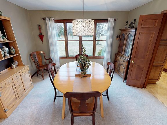 5th image of 13505 Pinewood Ct
