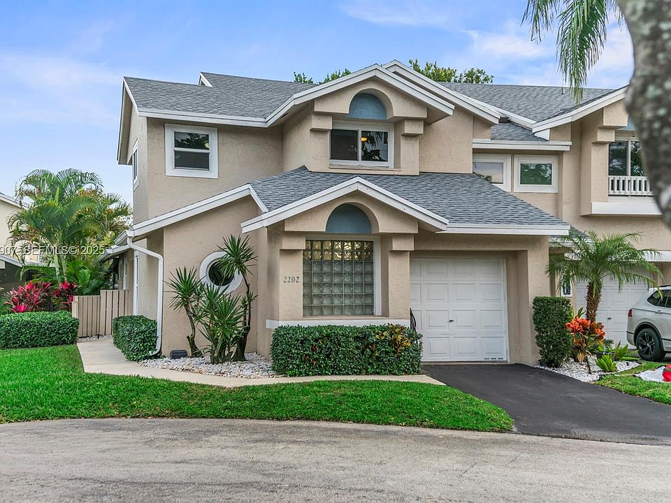 1st image of 2202 Discovery Cir W