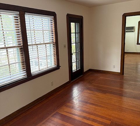 3rd image of 249 S Shepherd St APT 1