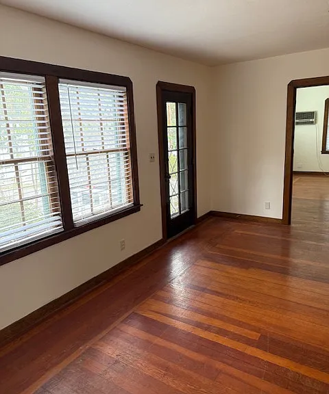 249 S Shepherd St #1 — Photo 3
