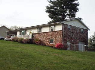204 Summit Dr, Maryville, TN 37804