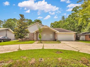 3201 Beach View Dr, Ocean Springs, MS 39564