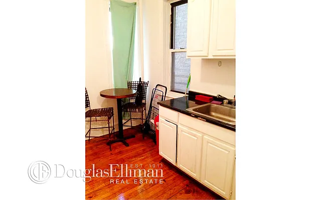 Rented by Douglas Elliman | media 8