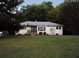 2195 River Rd, Willoughby Hills, OH 44094