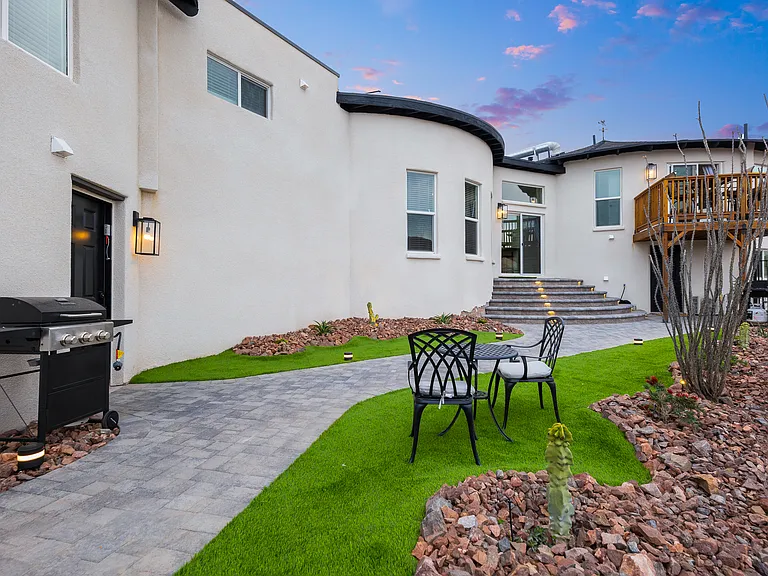 941 Red Rock Rd #D — Photo 15