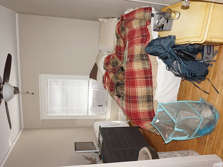 1065 Selby Apartments — Photo 12