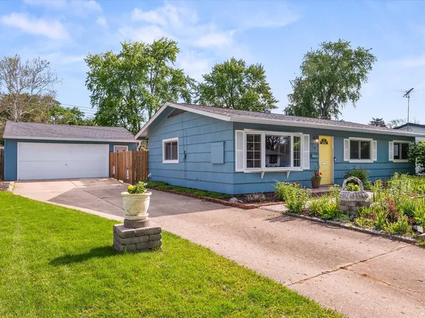14 Hampton Rd, Montgomery, IL 60538