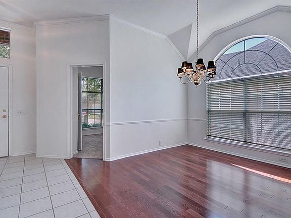 3rd image of 2304 Killarney Dr