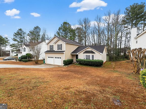 2nd image of 2420 Briar Knoll Rd