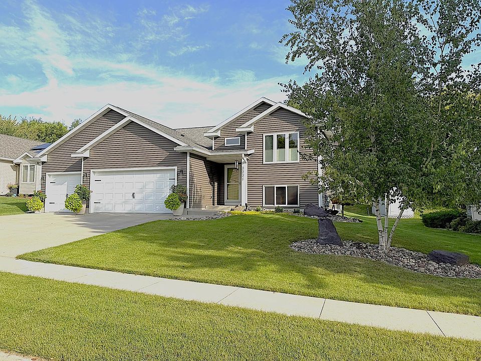 1st image of 3221 Lakeridge Dr NW