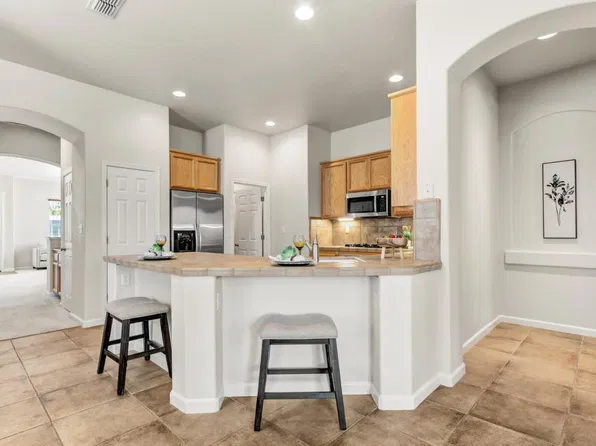 679 Alcantar Cir, Sacramento, CA 95834