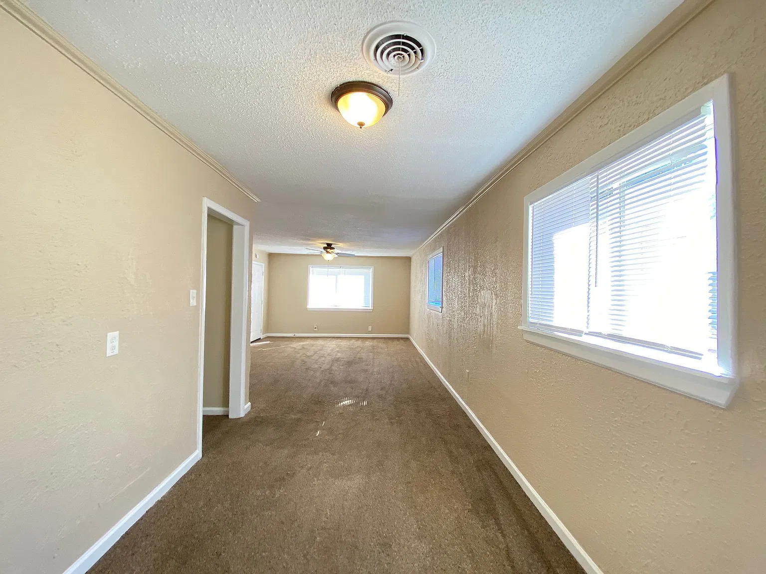 3136 Center St — Photo 2