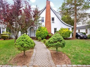 81 Chatham Place, West Hempstead, NY 11552