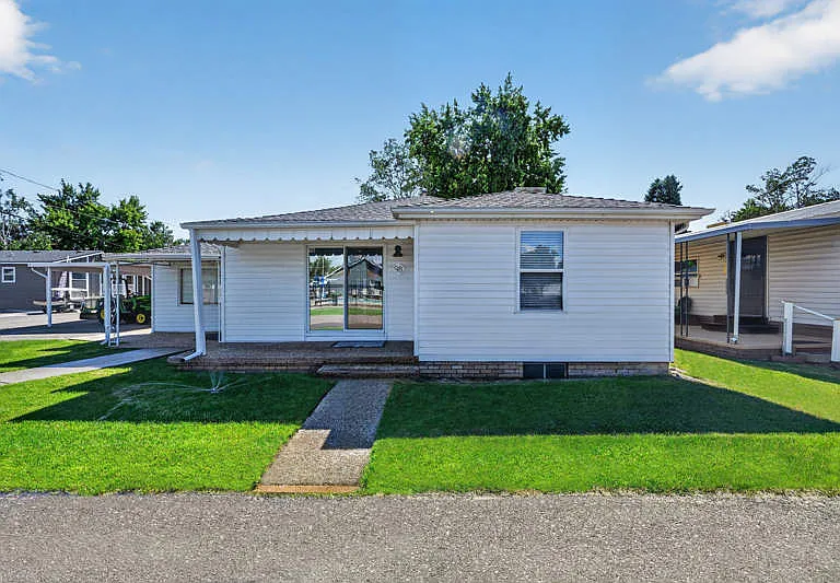 3650 S Federal Blvd #98-MH98 — Photo 2