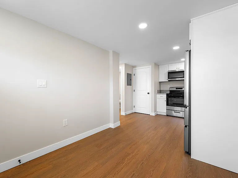3020 E 3rd St #15 — Photo 18