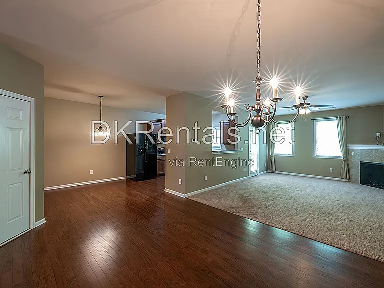 345 Franklin Ln — Photo 12