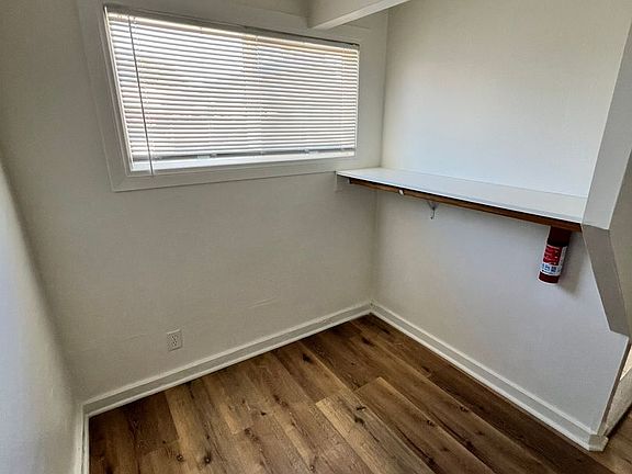 5th image of 118 E C St