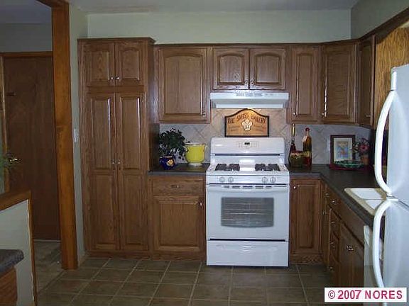 Beautiful updated kitchen!