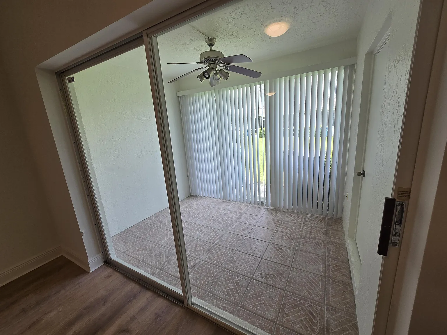 2 bed, 2.5 bath, 1190 sqft, $2,890 — Photo 2