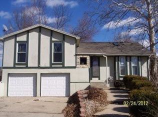 5015 N Topping Ave, Kansas City, MO 64119