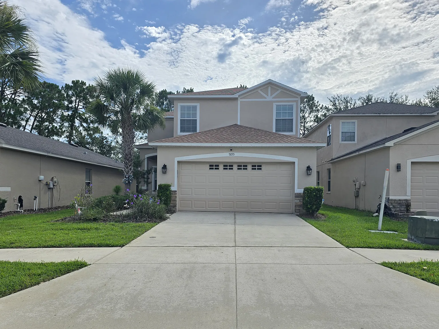 4 bed, 2.5 bath, 2466 sqft, $3,200 — Photo 4
