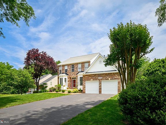 3rd image of 10604 Sourwood Ct